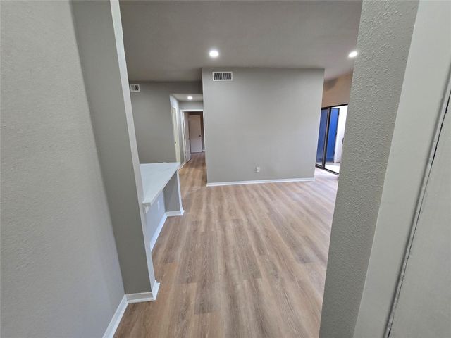 1818 Augusta Drive 15, Houston, TX 77057