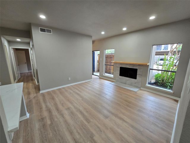 1818 Augusta Drive 15, Houston, TX 77057