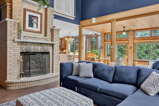 6116 S Brainard Avenue, La Grange Highlands, IL 60525