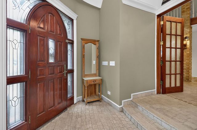 6116 S Brainard Avenue, La Grange Highlands, IL 60525