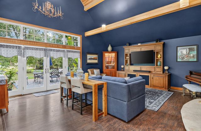 6116 S Brainard Avenue, La Grange Highlands, IL 60525