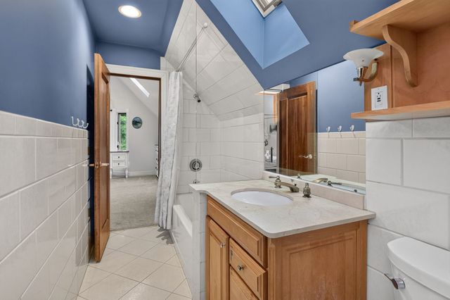 6116 S Brainard Avenue, La Grange Highlands, IL 60525