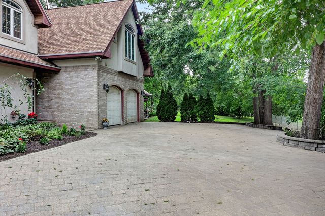 6116 S Brainard Avenue, La Grange Highlands, IL 60525