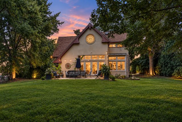 6116 S Brainard Avenue, La Grange Highlands, IL 60525