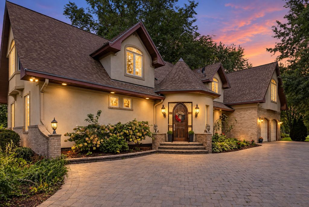 6116 S Brainard Avenue, La Grange Highlands, IL 60525