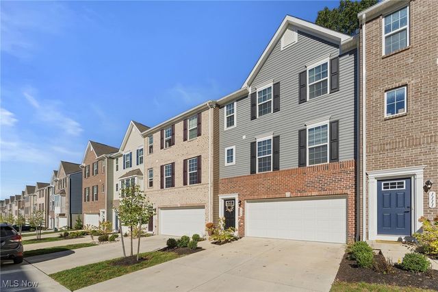 1113 Bean Lane, Akron, OH 44313