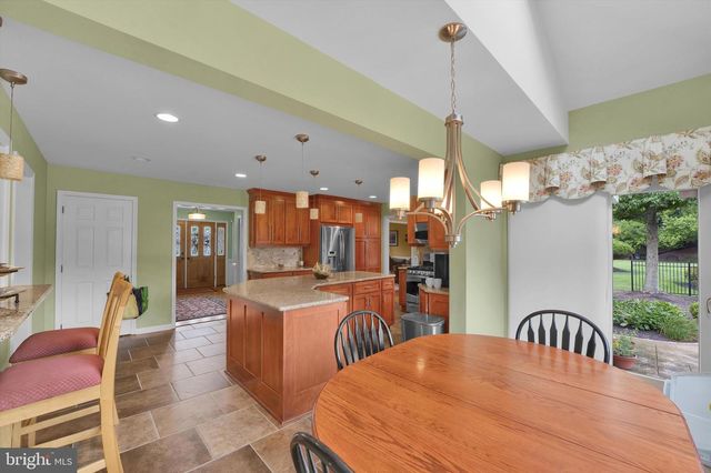 847 CLOVER DR, North Wales, PA 19454