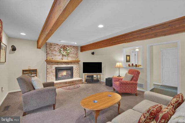 847 CLOVER DR, North Wales, PA 19454