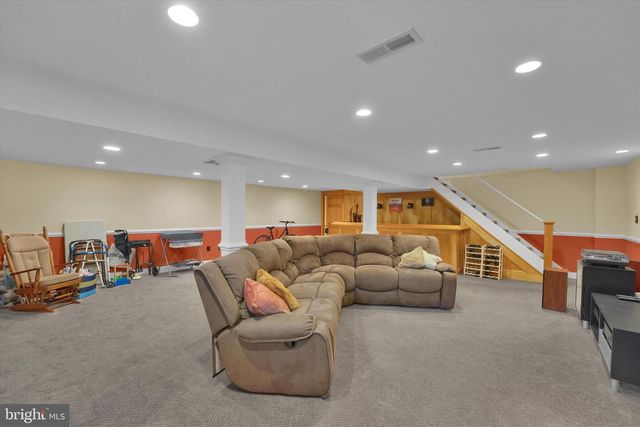 847 CLOVER DR, North Wales, PA 19454