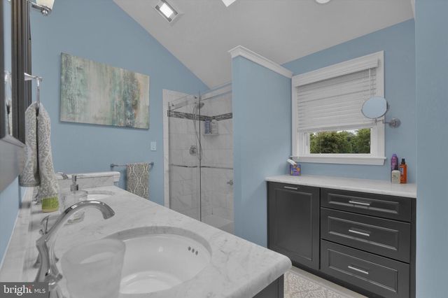 847 CLOVER DR, North Wales, PA 19454