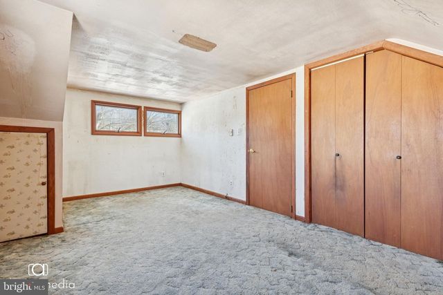 2049 FARMINGTON AVE, Pottstown, PA 19464