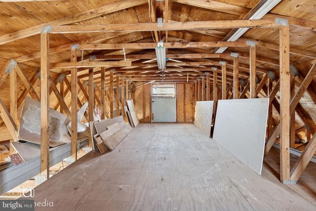 2049 FARMINGTON AVE, Pottstown, PA 19464