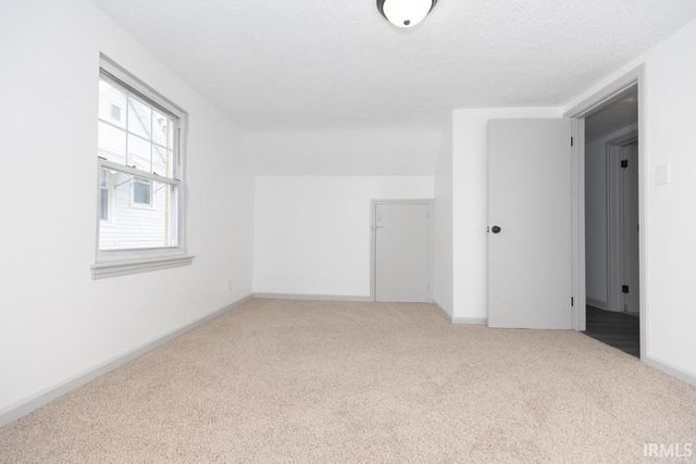 1031 E Mulberry Street, Evansville, IN 47714