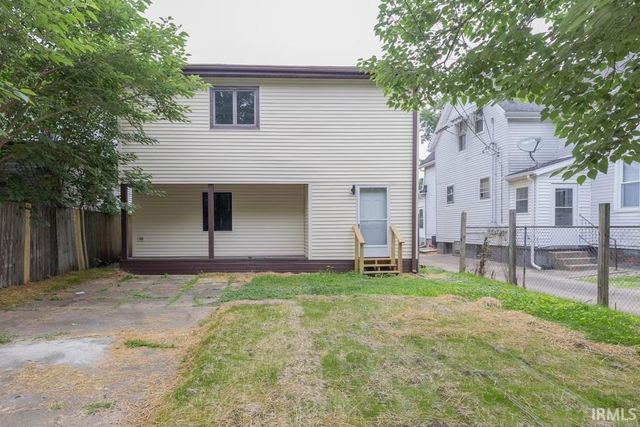 1031 E Mulberry Street, Evansville, IN 47714