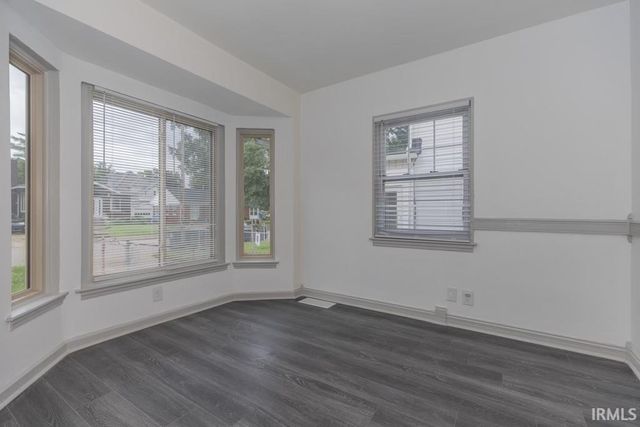 1031 E Mulberry Street, Evansville, IN 47714