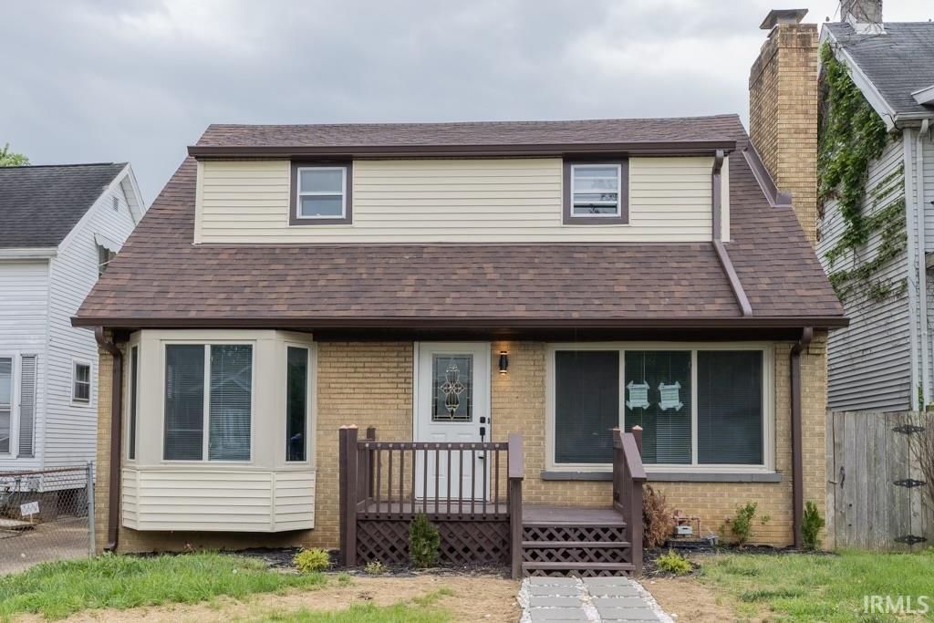 1031 E Mulberry Street, Evansville, IN 47714