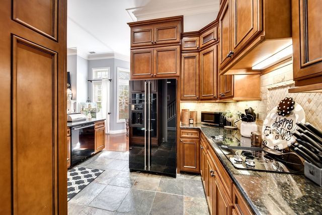 1111 Isaac Franklin Dr, Gallatin, TN 37066