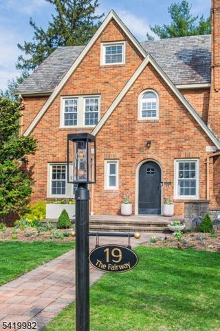 19 The Fairway, Montclair Twp., NJ 07043