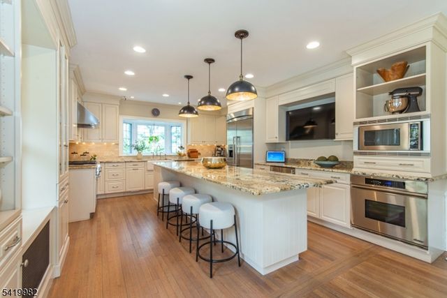 19 The Fairway, Montclair Twp., NJ 07043