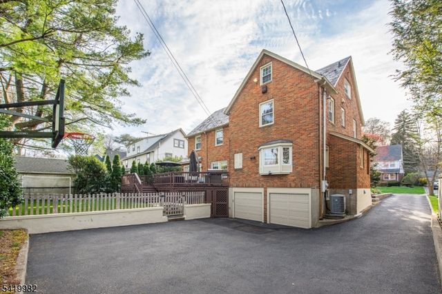19 The Fairway, Montclair Twp., NJ 07043