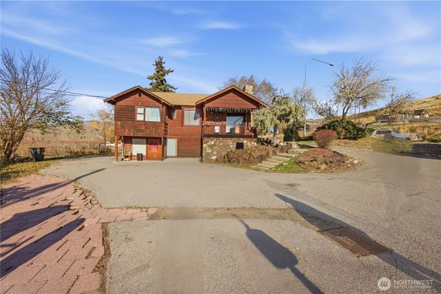 5 35th Street NW, East Wenatchee, WA 98802