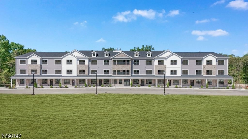 201 Encampment Ct, Montville Twp., NJ 07082