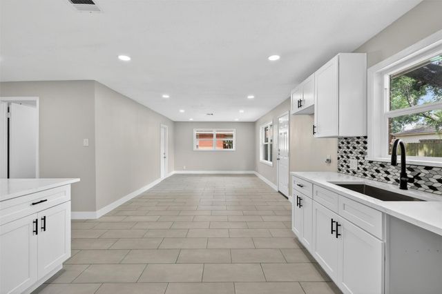 206 Mockingbird Lane, Pasadena, TX 77502