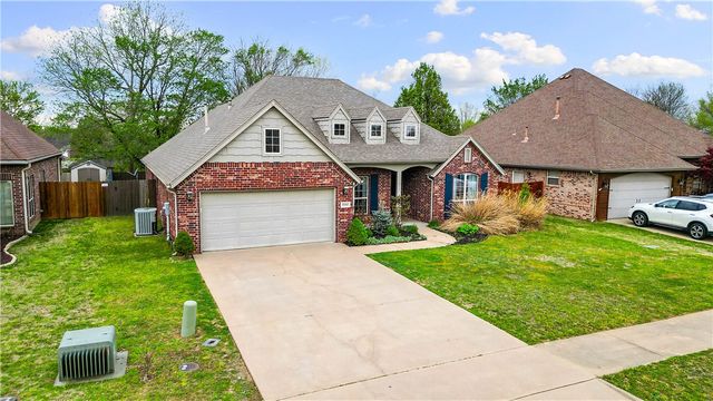 3802 SW Staverton Drive, Bentonville, AR 72713