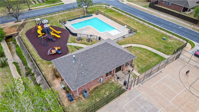 3802 SW Staverton Drive, Bentonville, AR 72713