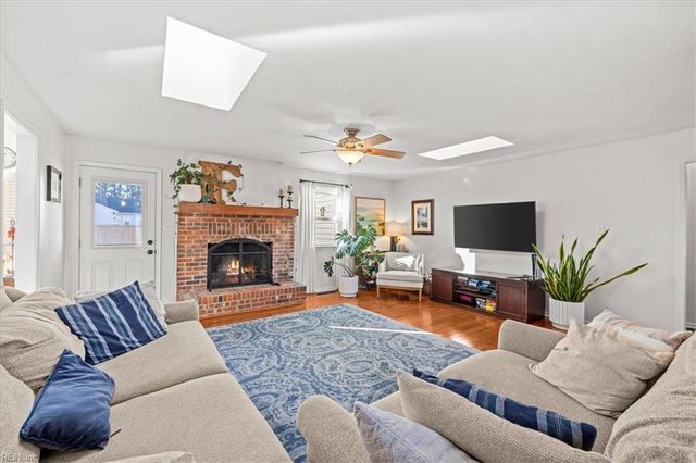 900 Ricka CT, Chesapeake, VA 23322