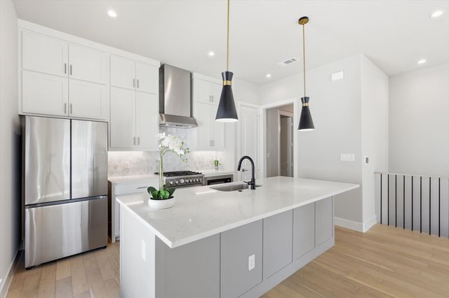 129 Garden Court E, Arlington, TX 76013