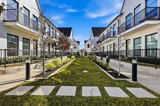 129 Garden Court E, Arlington, TX 76013