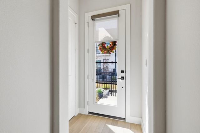 129 Garden Court E, Arlington, TX 76013