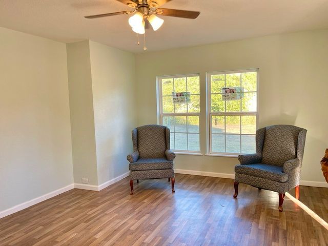 301 E 10th Street, Coleman, TX 76834