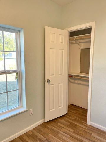 301 E 10th Street, Coleman, TX 76834