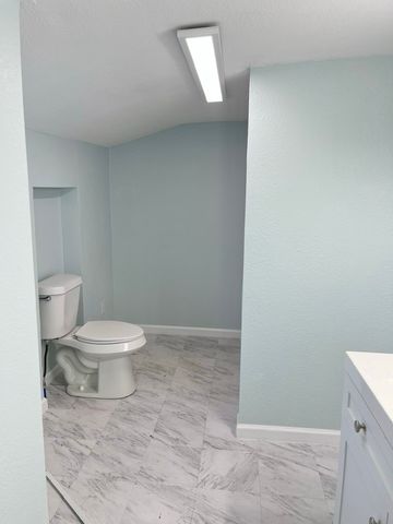 301 E 10th Street, Coleman, TX 76834