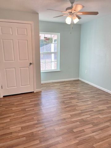 301 E 10th Street, Coleman, TX 76834