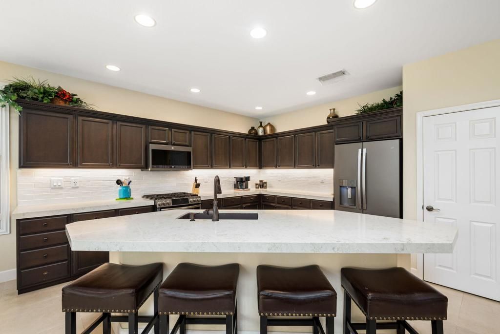 Image 17 of property listing at 60179 Honeysuckle Street, La Quinta, CA 92253