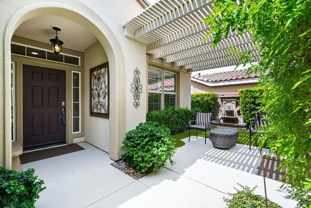 Image 4 of property listing at 60179 Honeysuckle Street, La Quinta, CA 92253