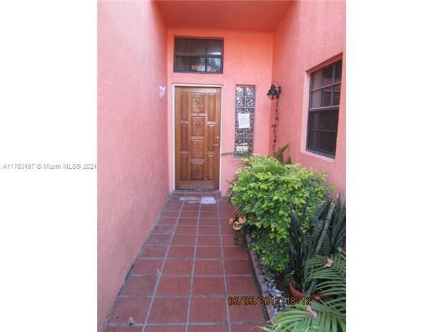 20820 San Simeon Way 26-G, Miami, FL 33179