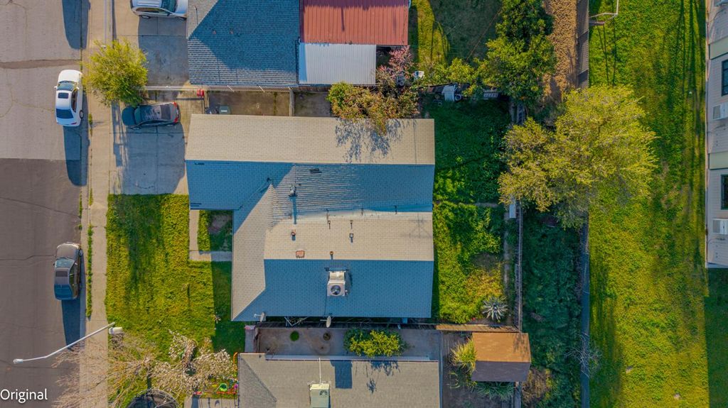 Image 16 of property listing at 1741 Hickory Avenue, Livingston, CA 95334