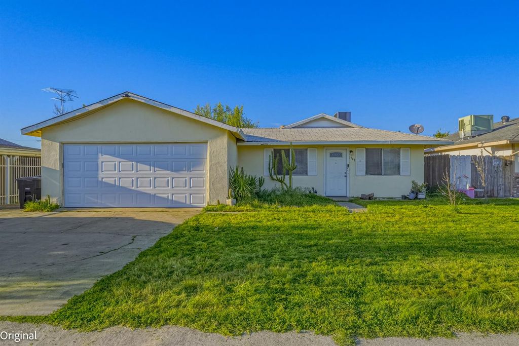 Image 2 of property listing at 1741 Hickory Avenue, Livingston, CA 95334