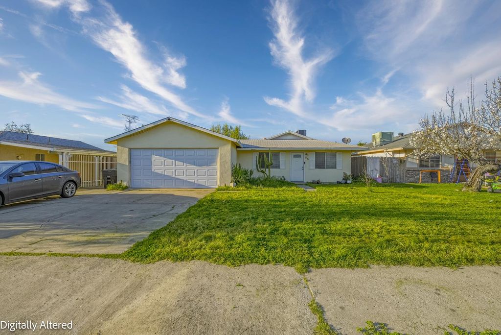 Image 3 of property listing at 1741 Hickory Avenue, Livingston, CA 95334