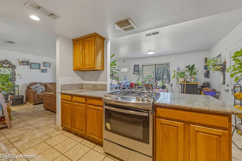 Image 33 of property listing at 1741 Hickory Avenue, Livingston, CA 95334
