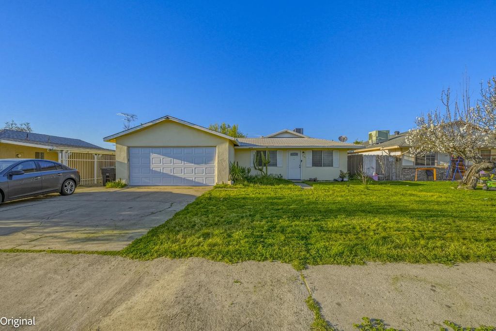 Image 4 of property listing at 1741 Hickory Avenue, Livingston, CA 95334