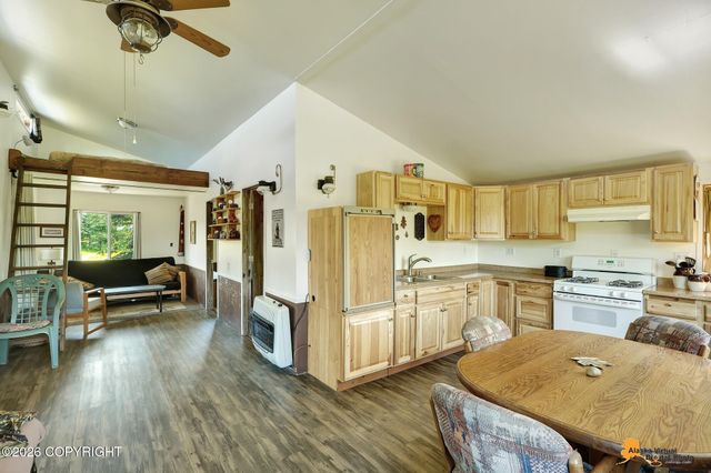 4420 N Three Bees Road, Wasilla, AK 99623