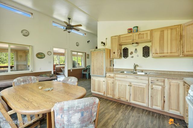 4420 N Three Bees Road, Wasilla, AK 99623