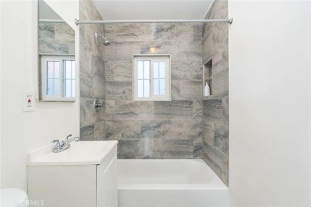 135 E 77th Street, Los Angeles, CA 90003