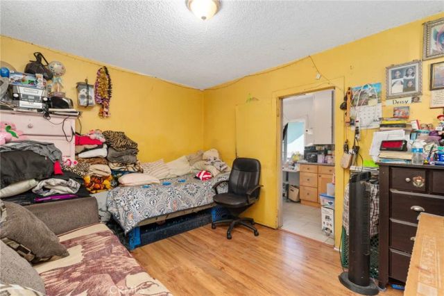 135 E 77th Street, Los Angeles, CA 90003