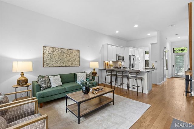 4343 Laclede Avenue H, St Louis, MO 63108